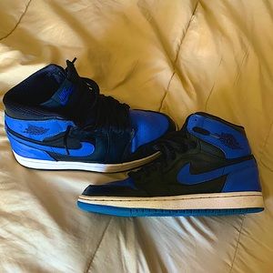 Royal blue jordan 1s